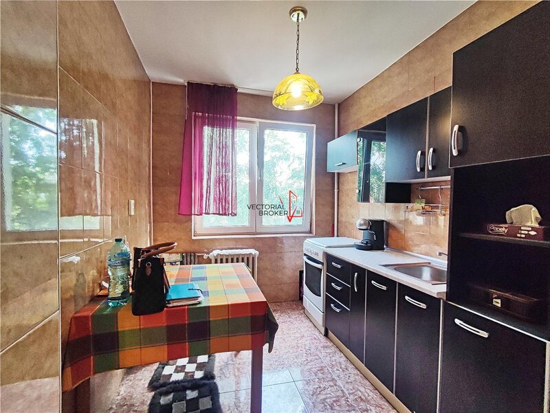 Doamna Ghica, in planul doi, etaj 3/10, mobilat si utilat bloc reabilitat