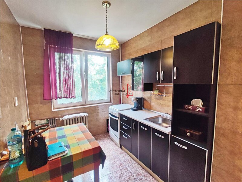 Doamna Ghica, in planul doi, etaj 3/10, mobilat si utilat bloc reabilitat